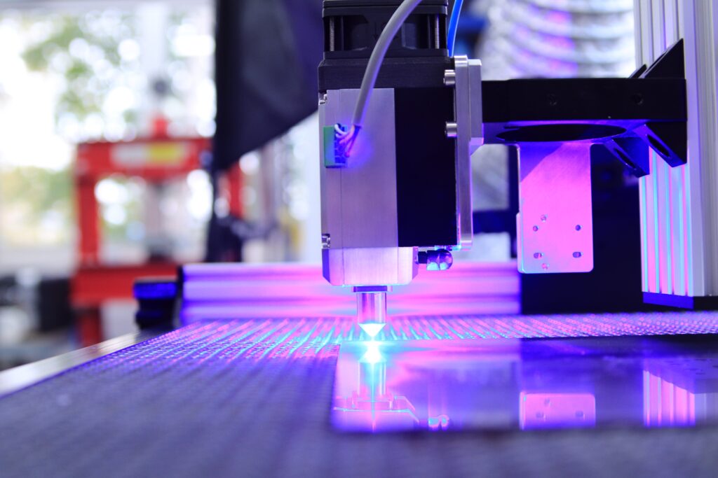 laser-cutting-plastic-violet